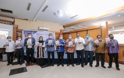 Launching Buku “Kebijakan dan Perencanaan Sosial di Indonesia” Sukses